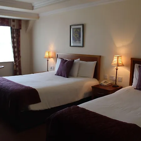 Carnegie Court 3*