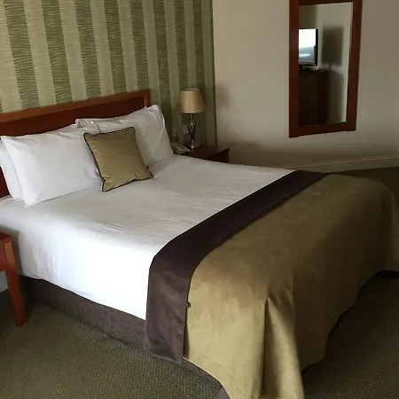 Carnegie Court 3*