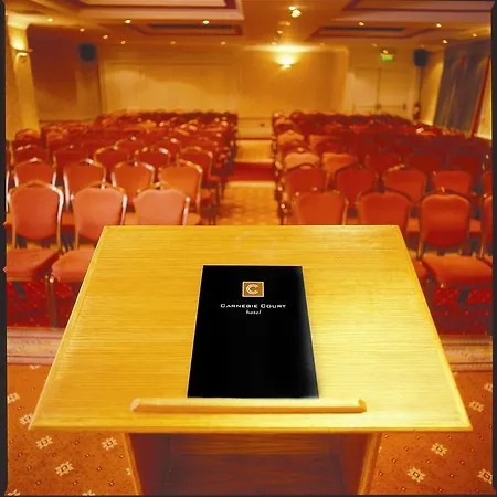 ホテル Carnegie Court 3*