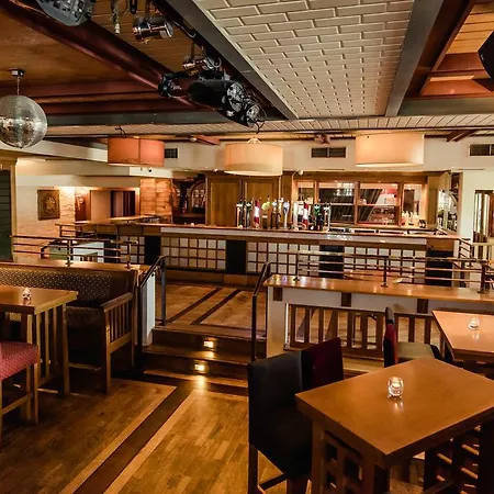 ホテル Carnegie Court 3*