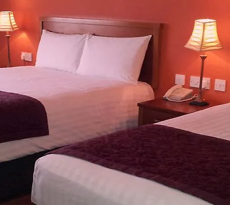 Carnegie Court 3* Swords