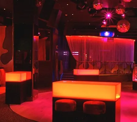 ホテル Carnegie Court スウォーズ