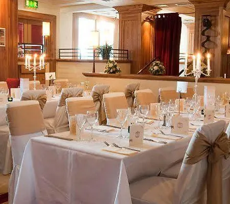 Carnegie Court ホテル スウォーズ