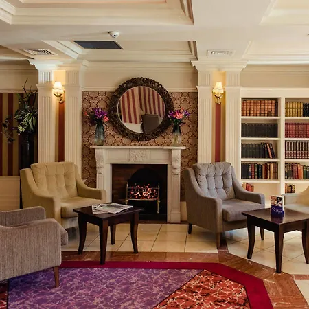 Carnegie Court スウォーズ