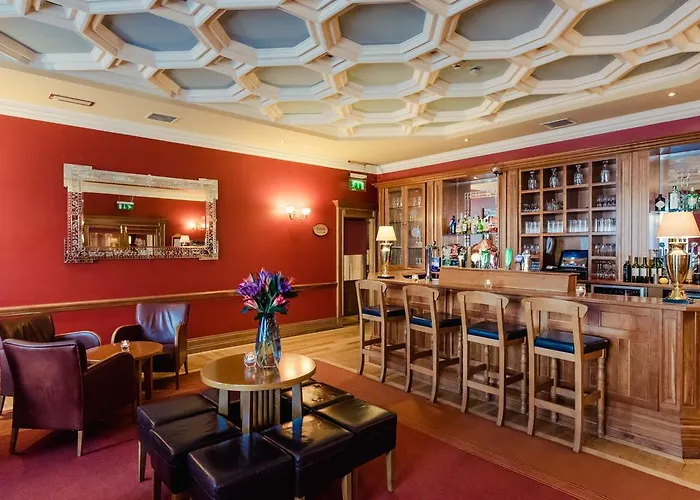 Carnegie Court 3* Swords