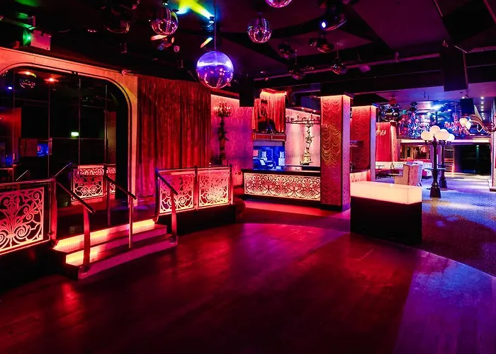 Carnegie Court Отель 3*