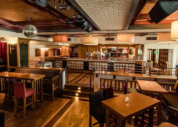 Отель Carnegie Court 3*