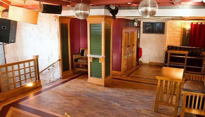 Carnegie Court 3* Сводз